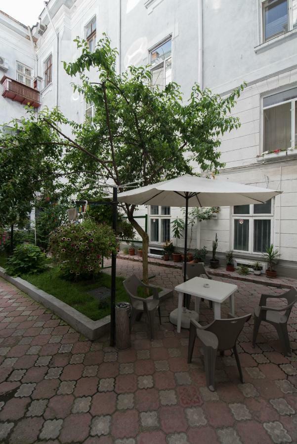 Queen Holiday Apartment Bukarest Exterior foto