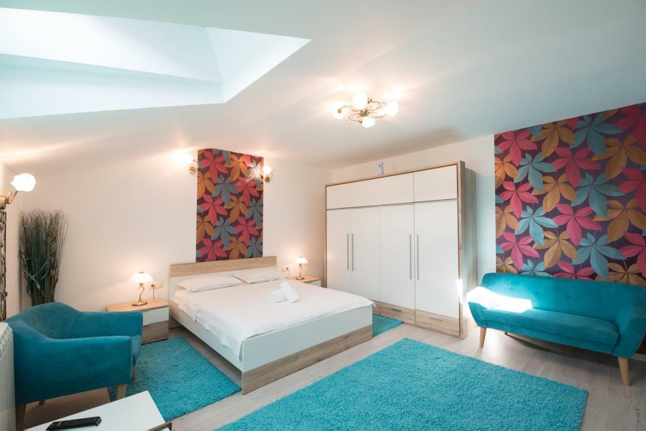 Queen Holiday Apartment Bukarest Exterior foto
