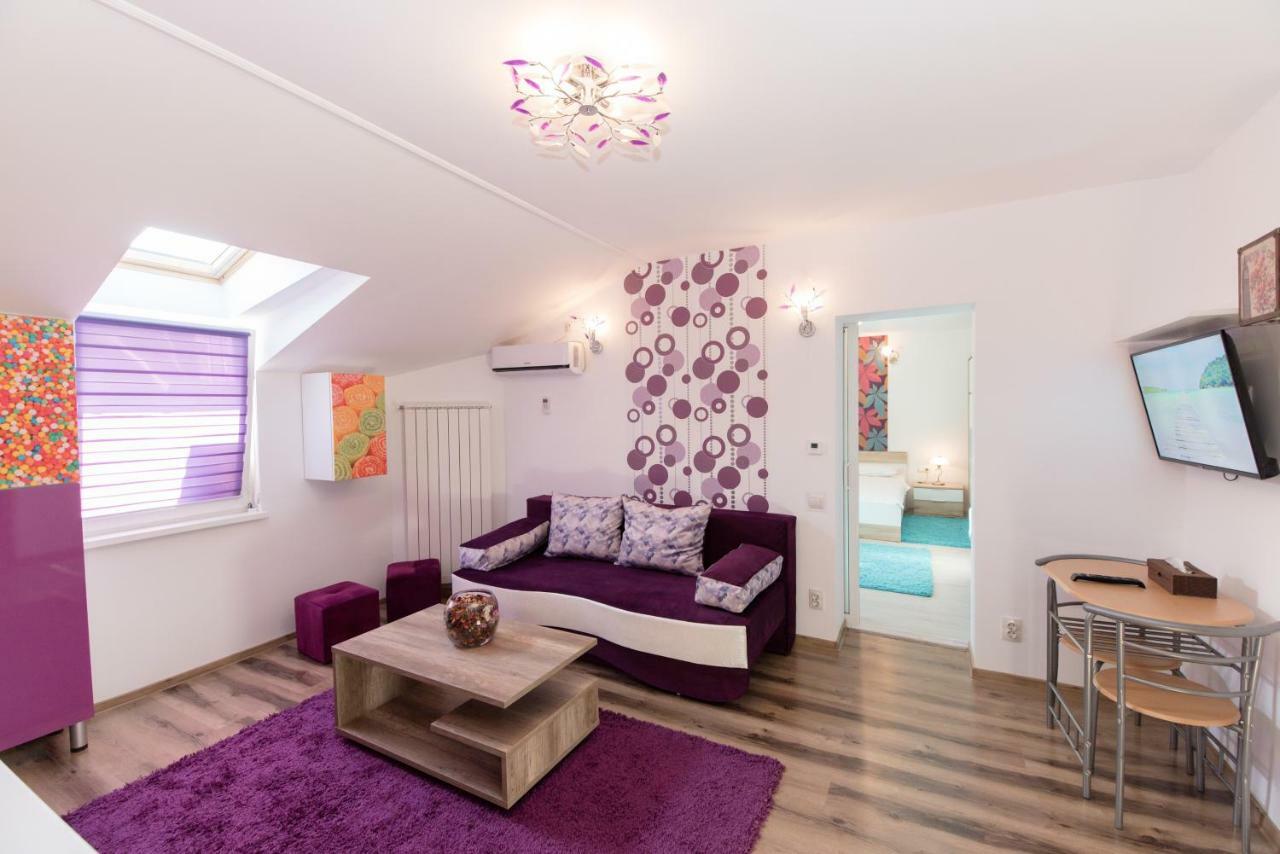 Queen Holiday Apartment Bukarest Exterior foto